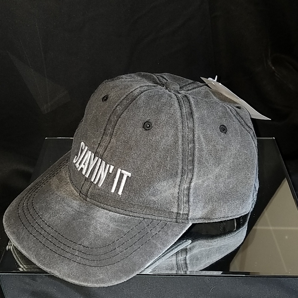 Nwt Slayin it hat